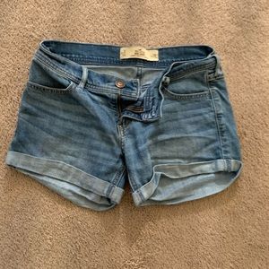 Hollister Midi Short